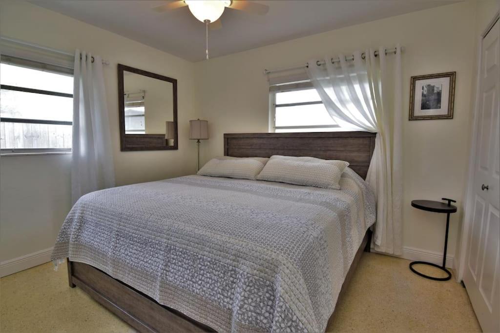 Rowena House 2Bd Den 2Bth Heated Pool Near Siesta Key Villa Sarasota Exterior photo